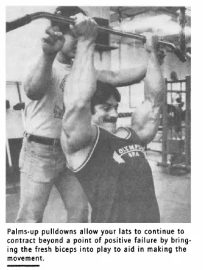 PALMS UP LAT PULLDOWN.png